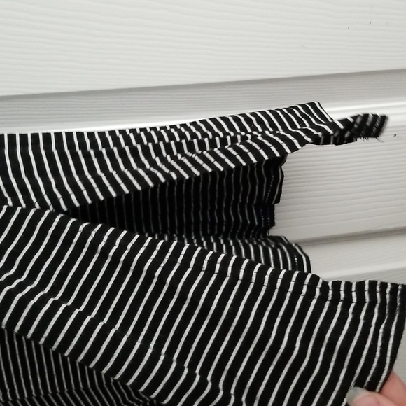 Adam Levine Stripe V Neck Top - Picture 7 of 9